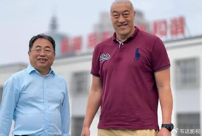业余篮球爱好者在哪里可以找到表演赛资源_0